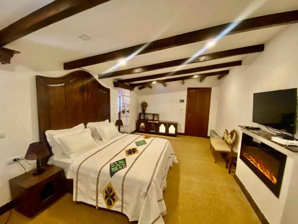Deluxe King Studio