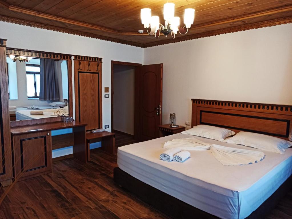 Superior Double or Twin Room with Pool View