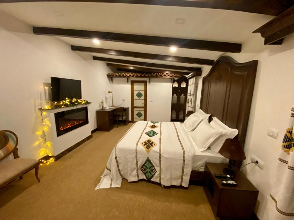 Deluxe King Studio
