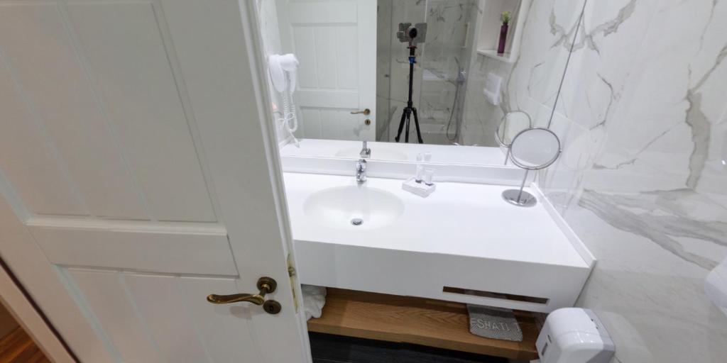 Comfort Double Room with Mountain View