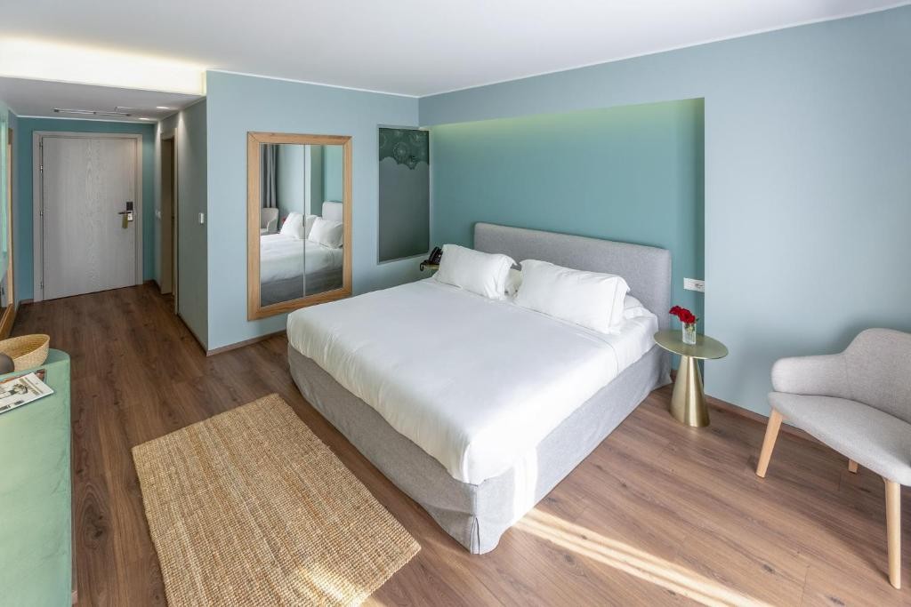 Junior Suite Sea View with Whirlpool