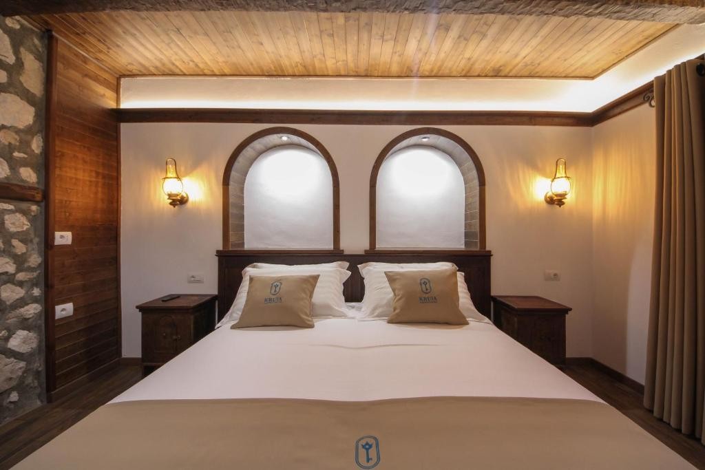 Deluxe Double or Twin Room with Balcony