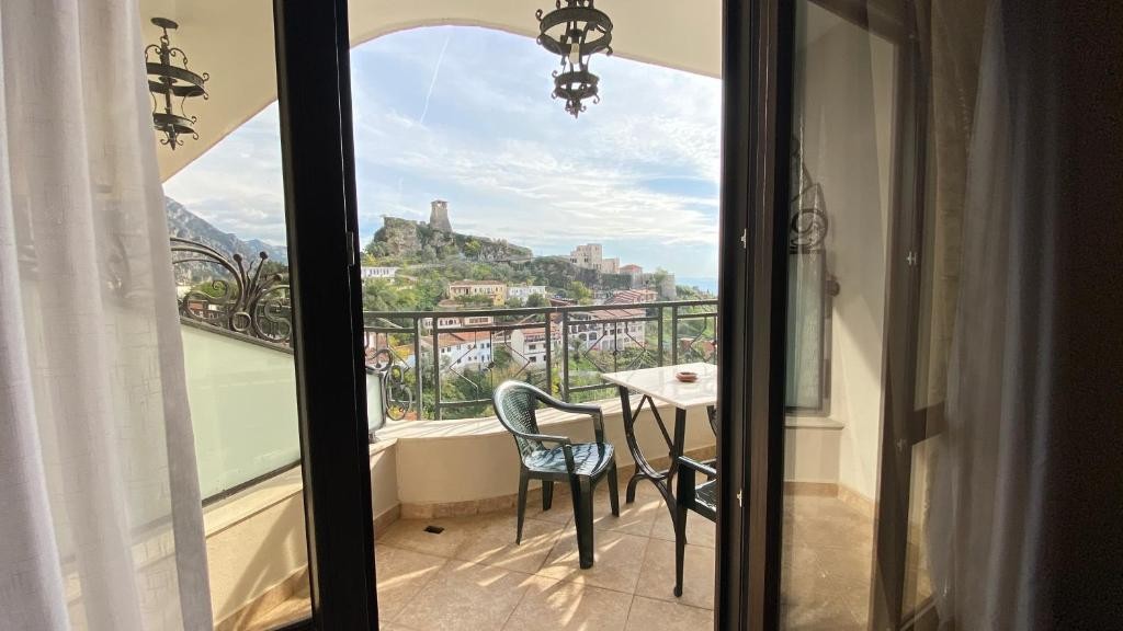 Suite with Spa Bath and Panoramic Balcony