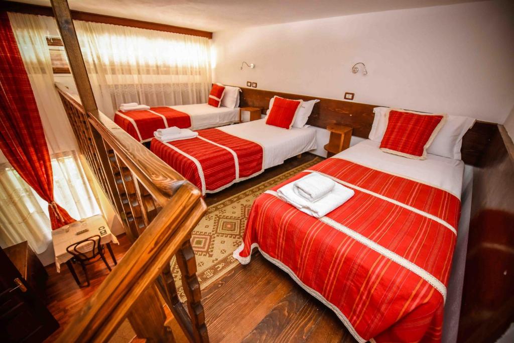 Family Room (4 Adults)