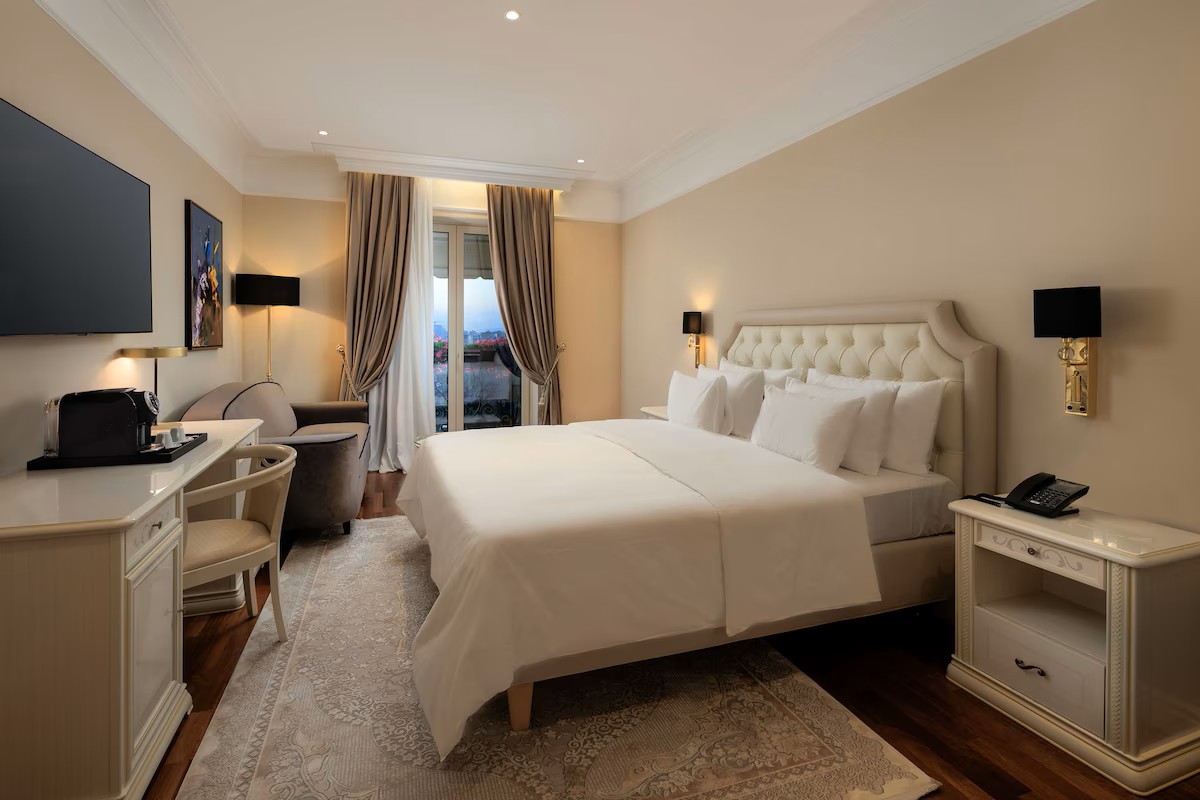 Junior Suite - Lake View