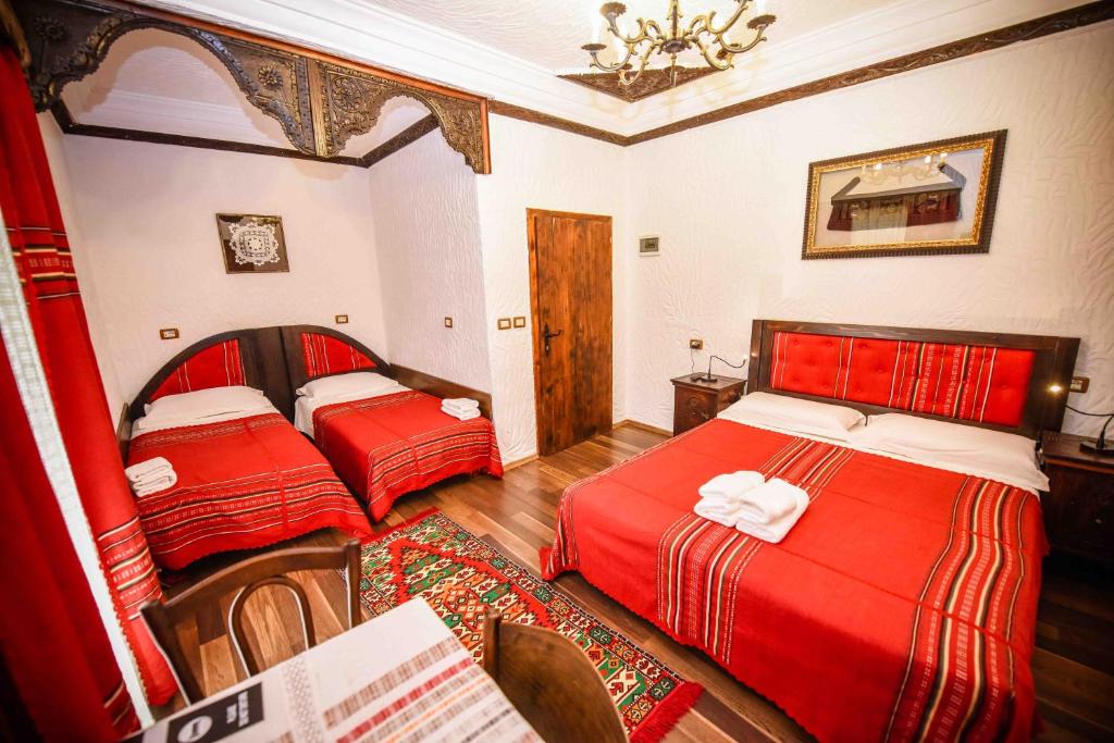Family Room (4 Adults)